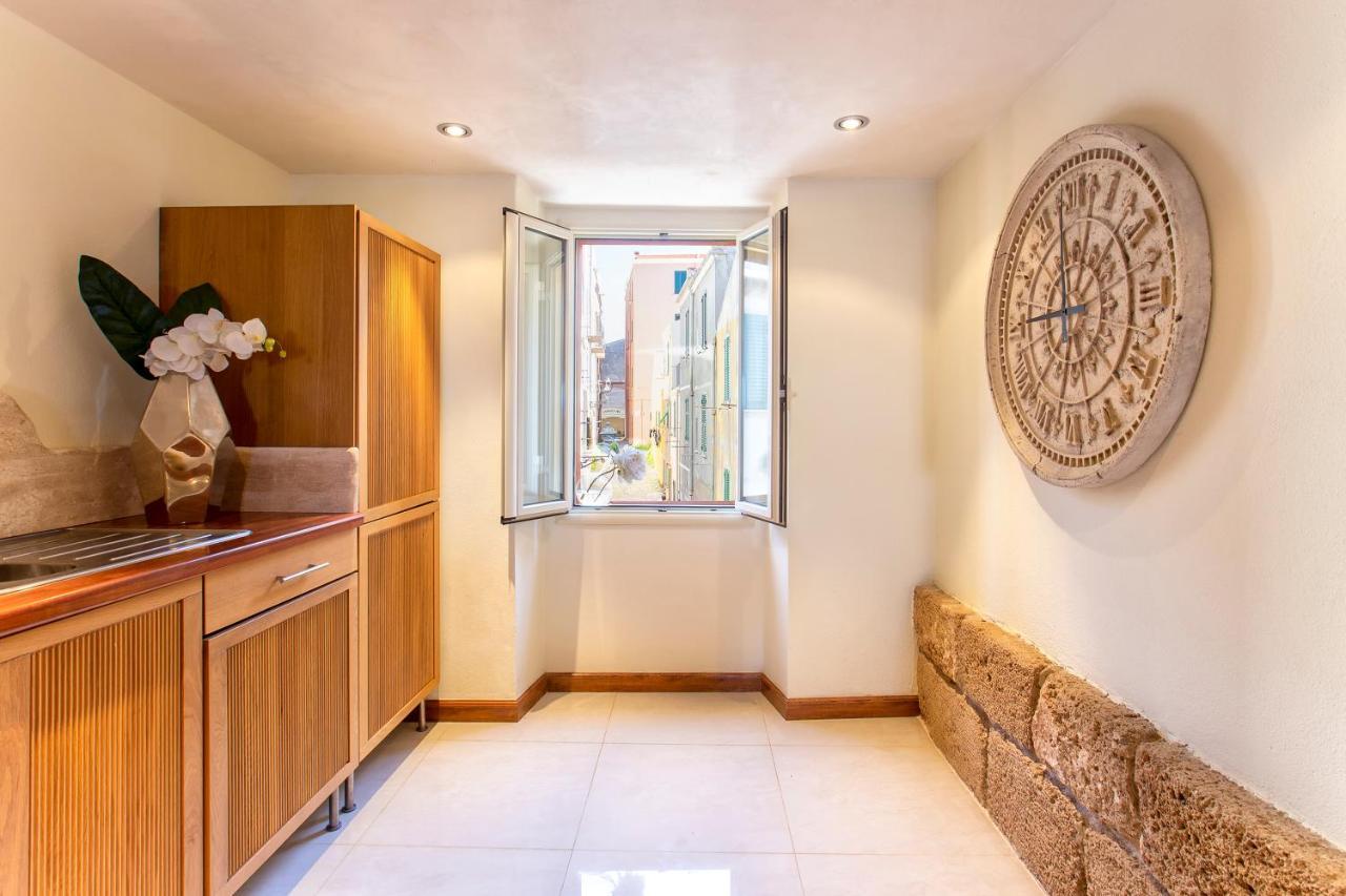 알게로 Sardinia Re - Cavour Loft Sea View 아파트 외부 사진