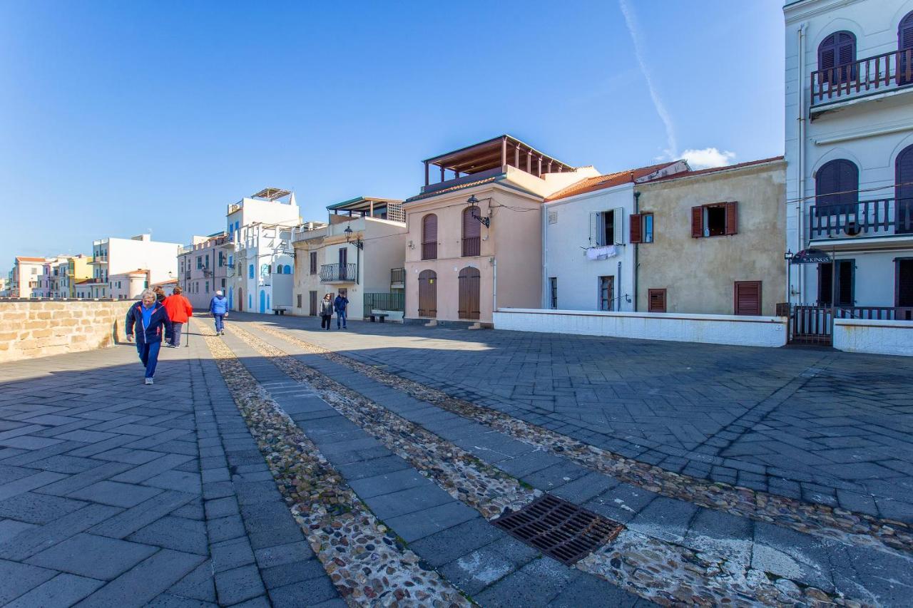 알게로 Sardinia Re - Cavour Loft Sea View 아파트 외부 사진