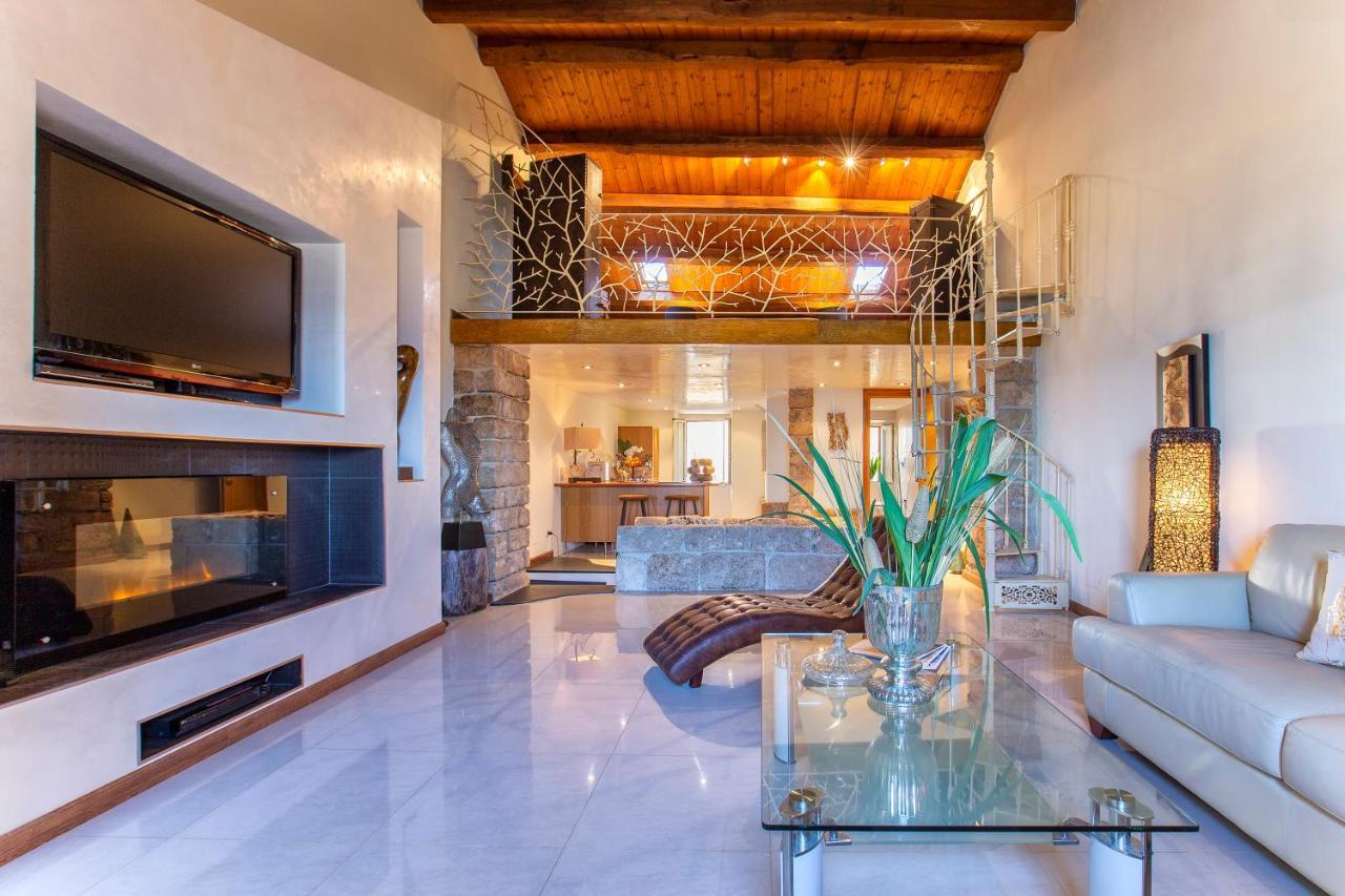 알게로 Sardinia Re - Cavour Loft Sea View 아파트 외부 사진